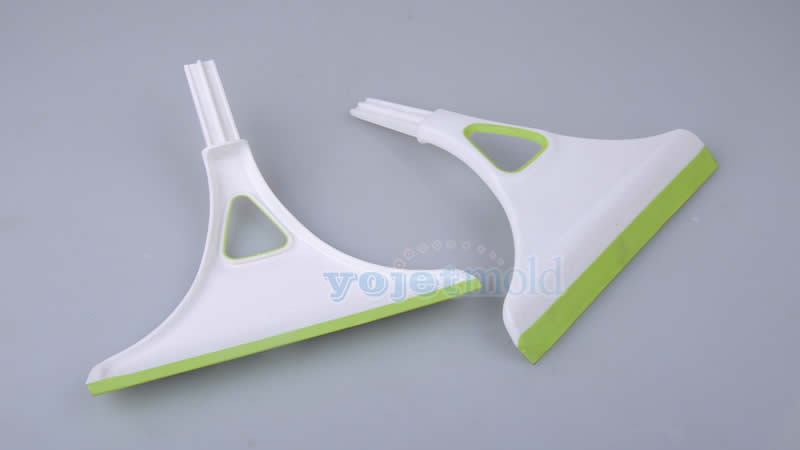 Double color window cleaner